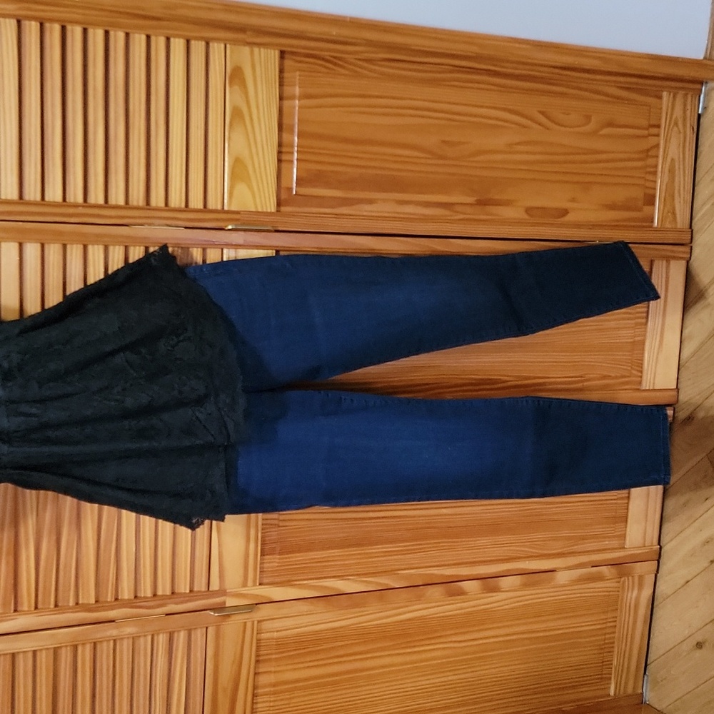 Old Navy Mid Rise Rockstar Blue Jeans sz 8 - Picture 5 of 5